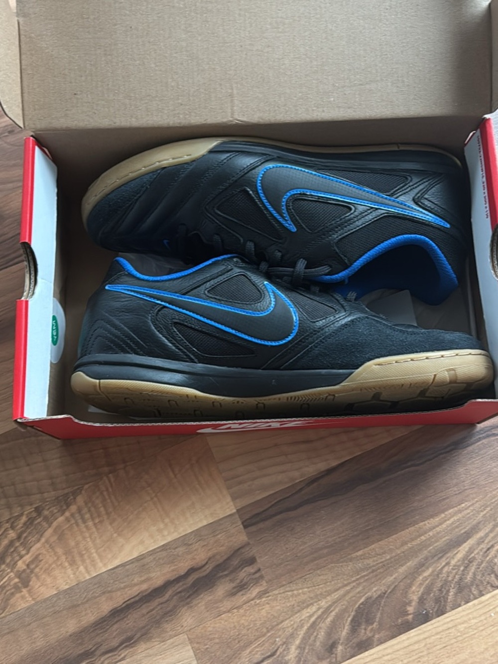 Men’s Nike Gato Indoor Soccer Shoes